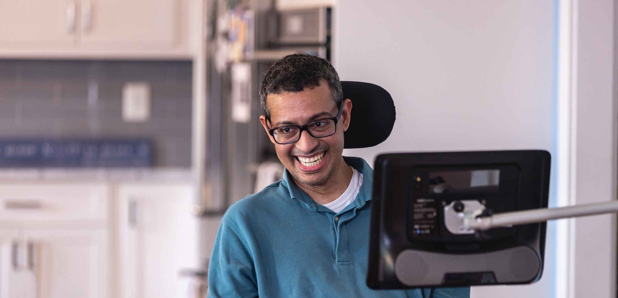 眼动追踪技术为渐冻症(ALS)患者赋能